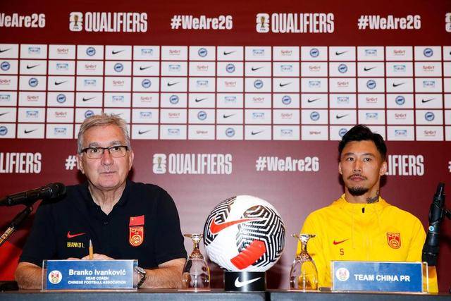 前曼联助教范尼出任莱斯特城主帅，合同至2027年